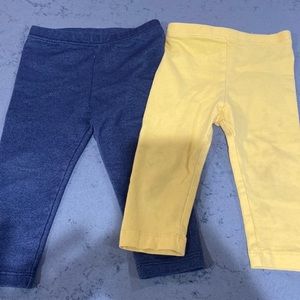 Jeans and yellow leggings
